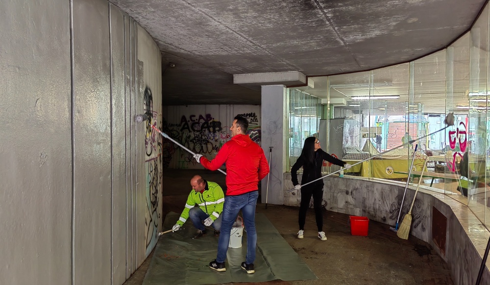 Čiščenje grafitov s Tržnice Tabor in osvežitev