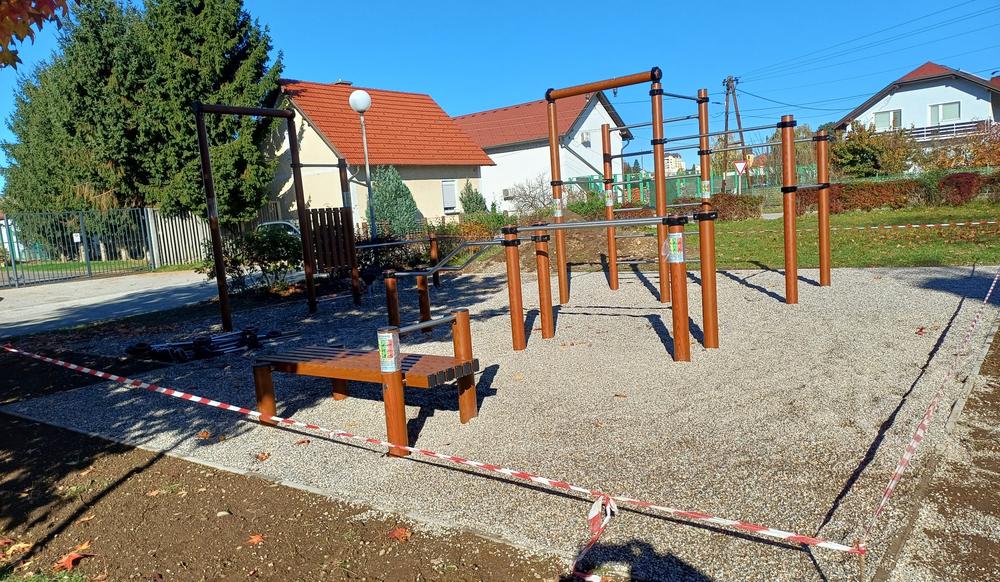 Fitnes na prostem ob Stražunskem gozdu (Kosovelova ulica)